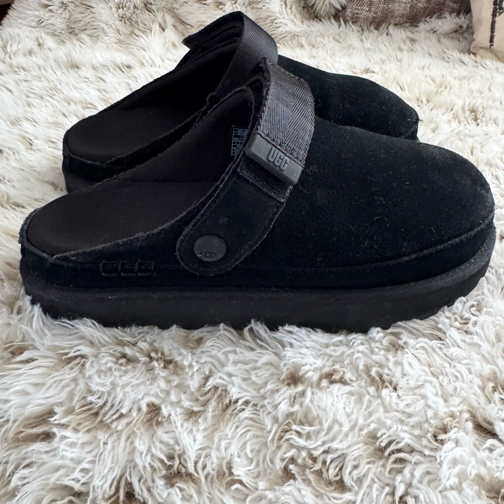 UGG Womens Black Suede Slip-On Clog with Adjustable Back Strap Size 8